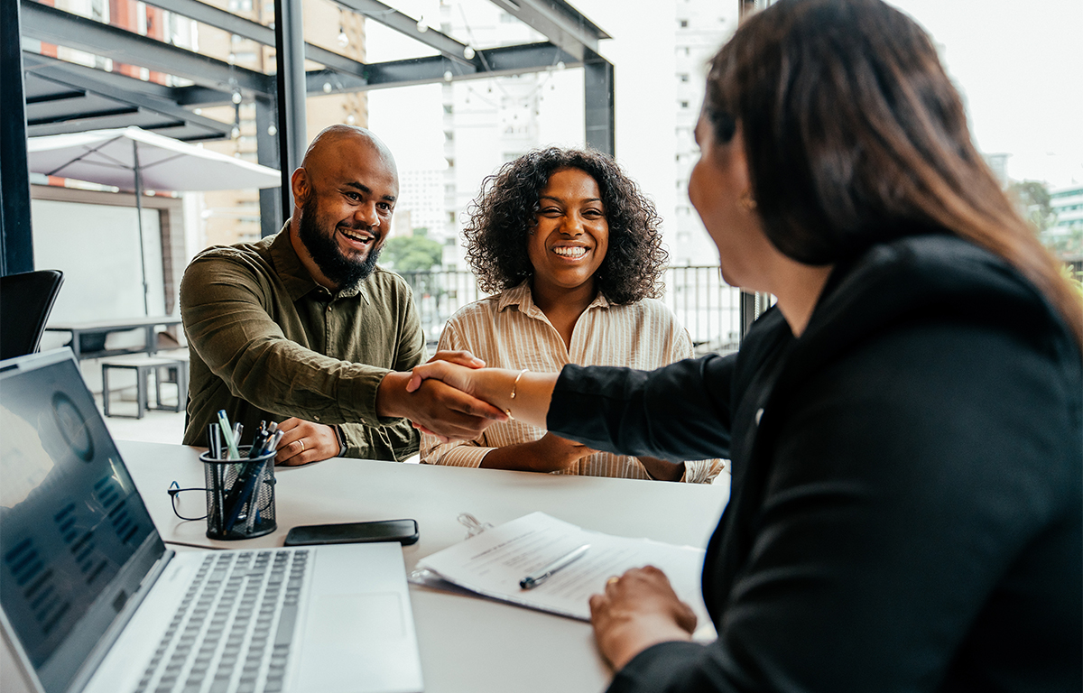 How to Become an Insurance Agent